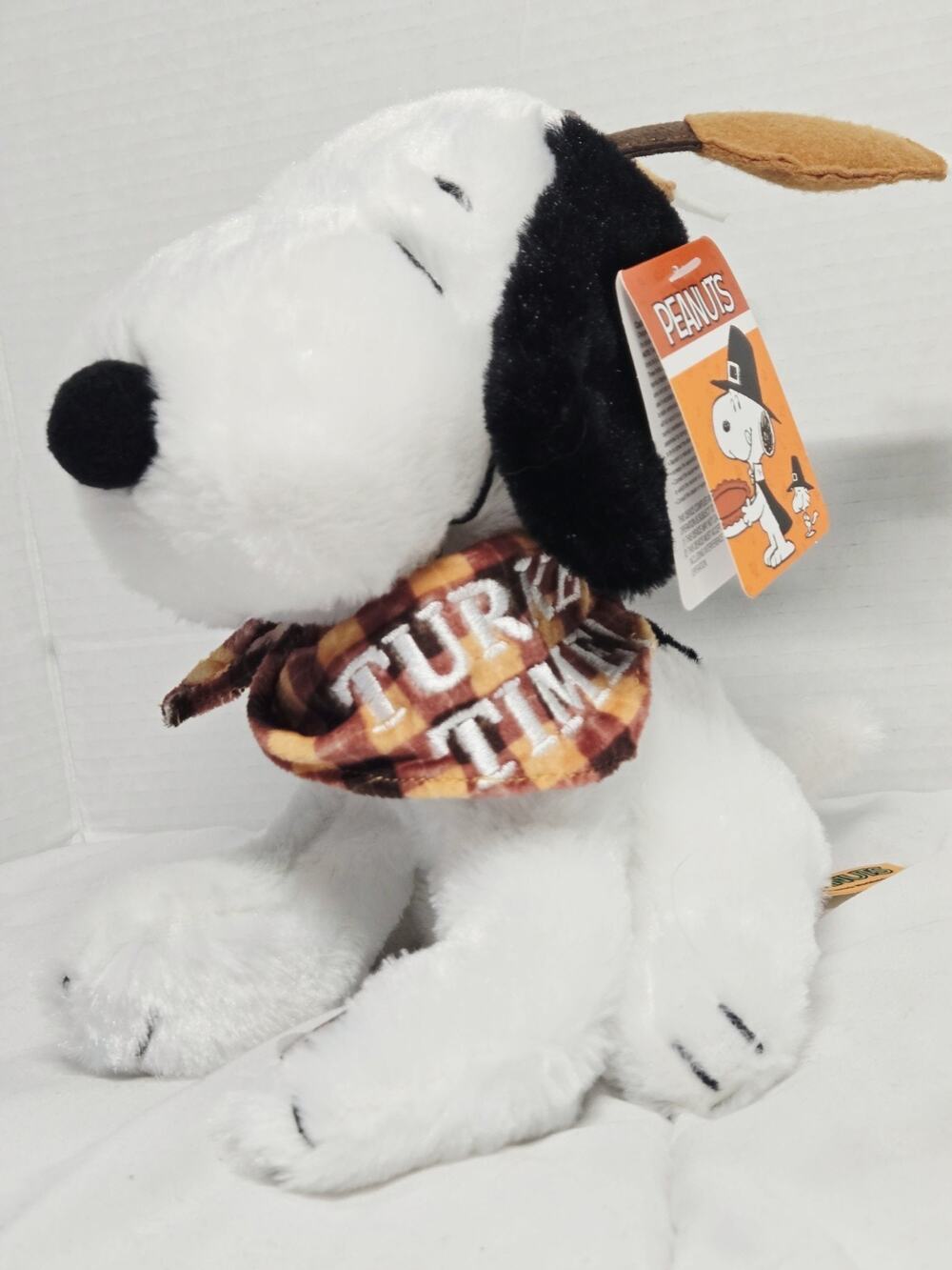 Peanuts Snoopy Turkey Time Scarf Sings Dance Stuffed Holiday Festive Decor Retir